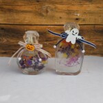 カボチャのお化けやゴーストなどのハロウィンらしい飾りがワンポイントのハーバリウム。