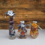 カボチャのお化けやゴーストなどのハロウィンらしい飾りがワンポイントのハーバリウム。