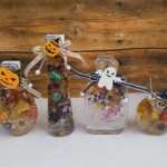 カボチャのお化けやゴーストなどのハロウィンらしい飾りがワンポイントのハーバリウム。