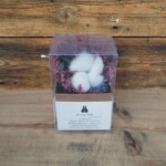 綿花などカラフルなドライフラワーを使ったスワッグがクリアケースに入った商品。 ボリューム満点です。