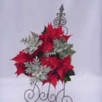 玄関先などに飾ると、クリスマス雰囲気を演出してくれます。