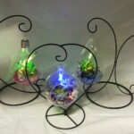 可愛いガラスの3タイプをアソートにイルミネーションをセットして聖夜の雰囲気を演出してくれます。