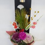 ソーラーライトを取り付けた商品で、玄関の中や外でお出迎えをしてくれる新商品です。