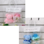 可愛いクマとソープフラワーのセット。クマはリボンを外して広げるとミニタオルとして使えます。
ライトブルー・ピンク・パープル・ライトグリーン・ホワイト・ブラウンの6色アソートです。